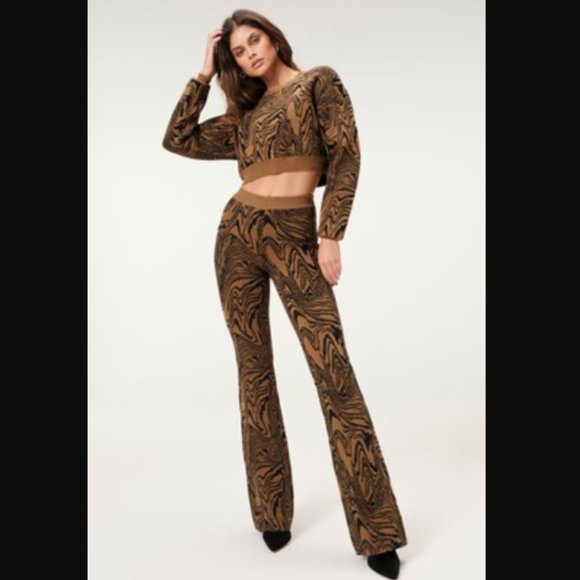 NWT! Good American CHAI SWIRL Intarsia FLARE Bootcut Pants - Picture 1 of 2